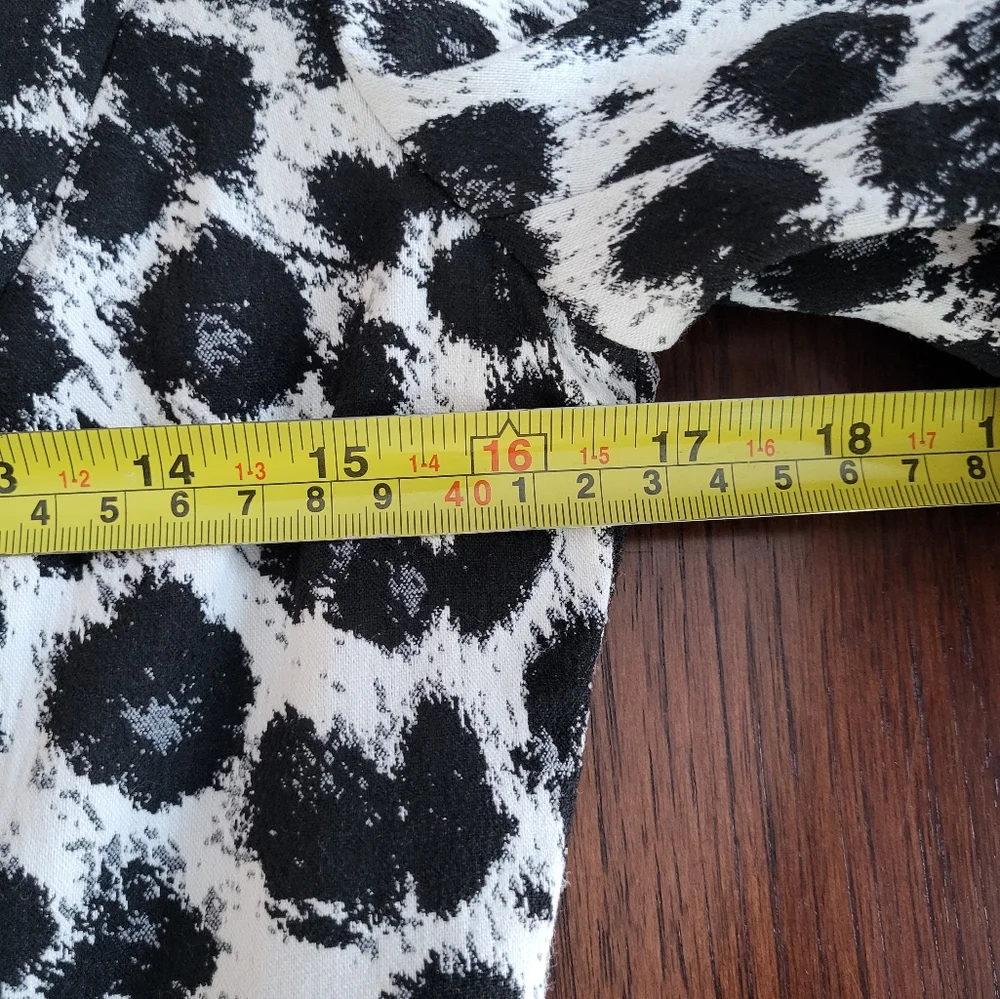 Calvin Klein Women's Black White Leopard Print Golden Zip Pocket Jacket, Size 4